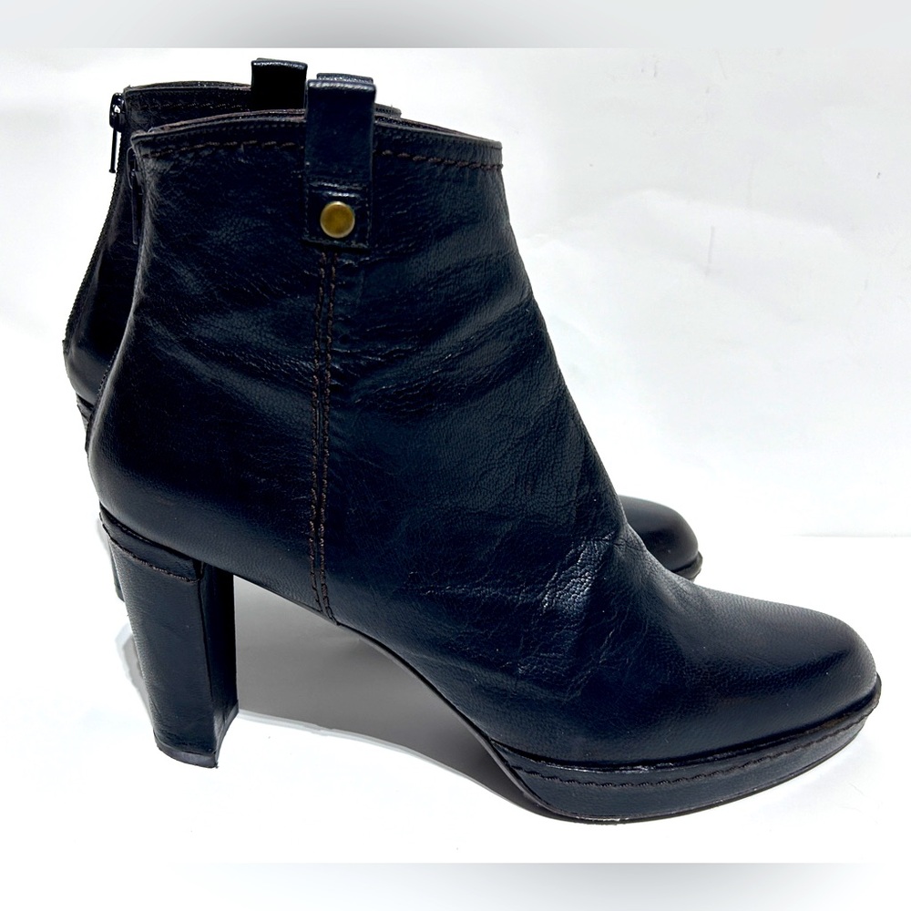 STEWART WEITZMAN Leather Booties Boutique Career Black Quality Women’s Size 10